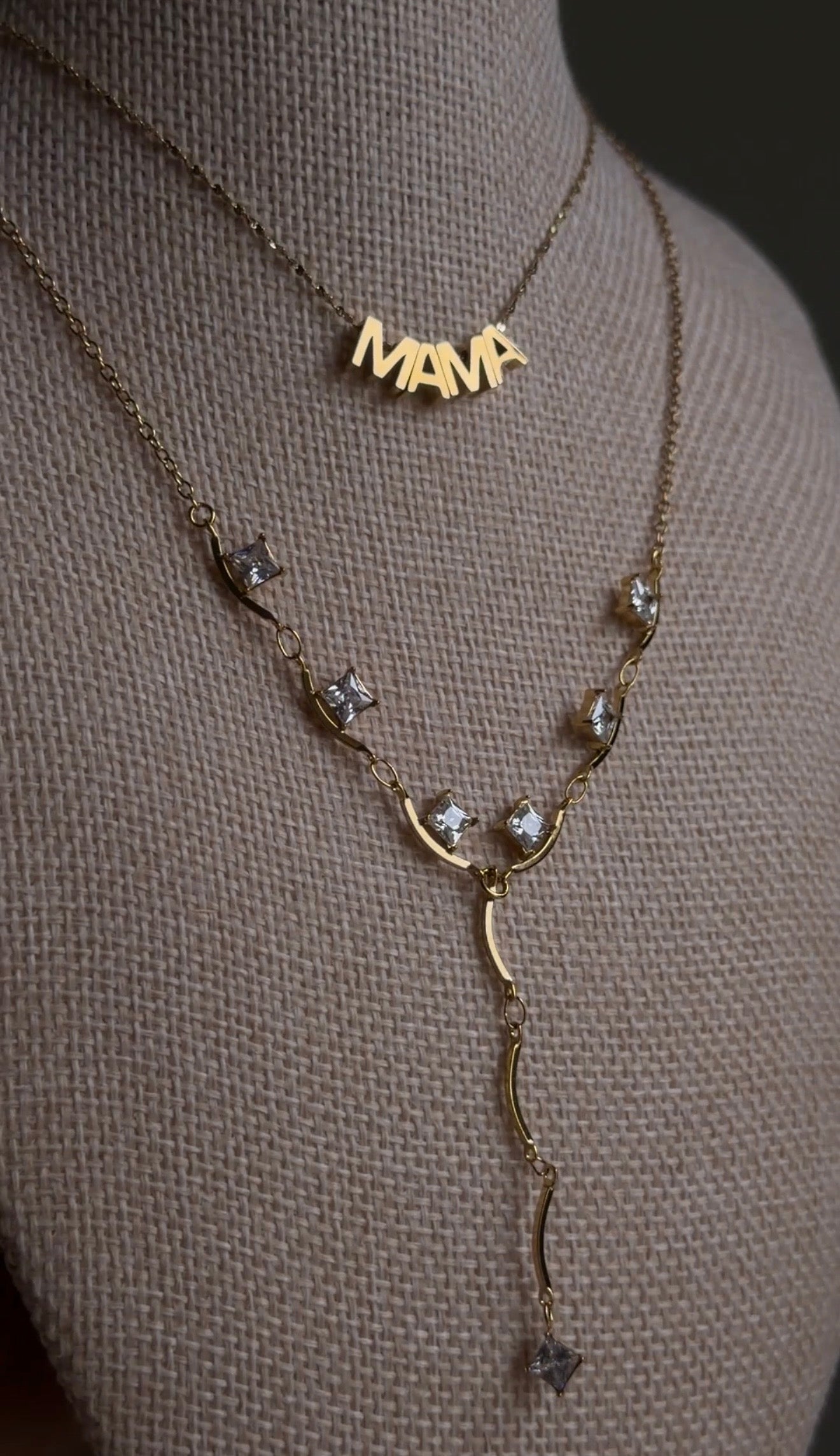 Corazon de Mama Necklace