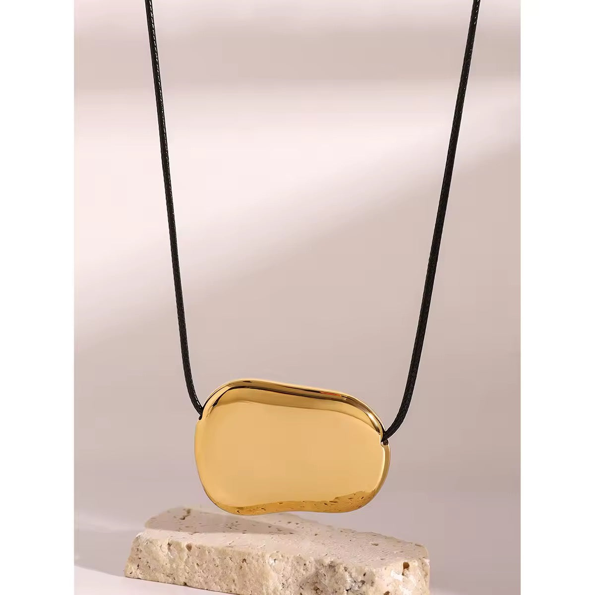 ADJUSTABLE CHUNKY NECKLACE
