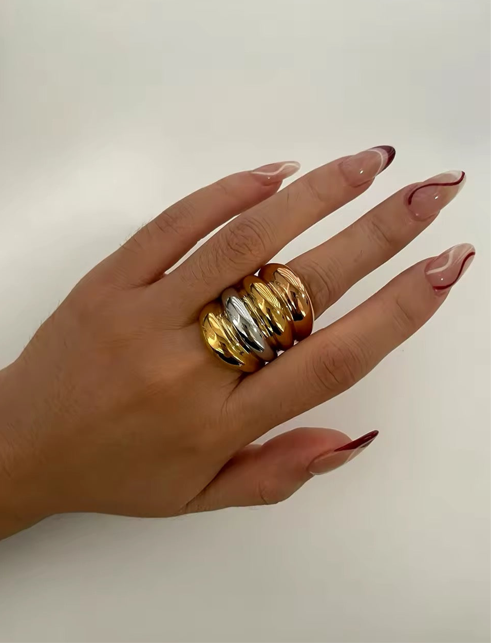 MARIA RINGS