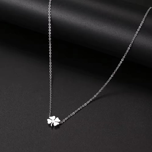 DAISY NECKLACES