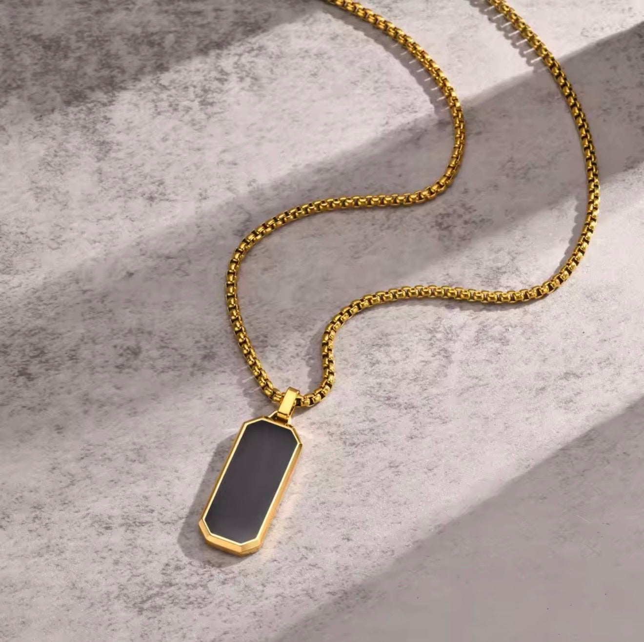TITAN NECKLACE
