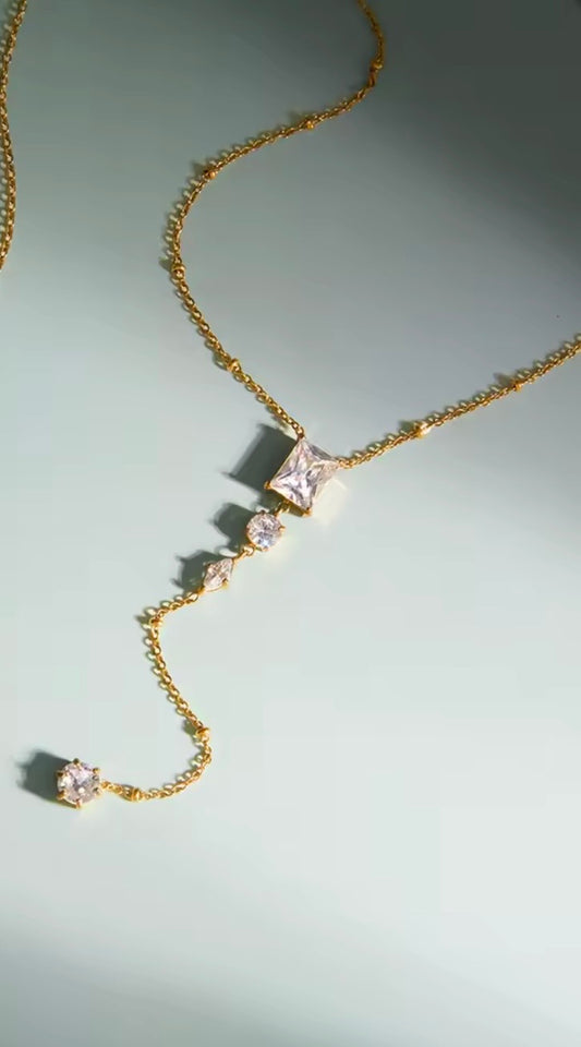Reina Necklace