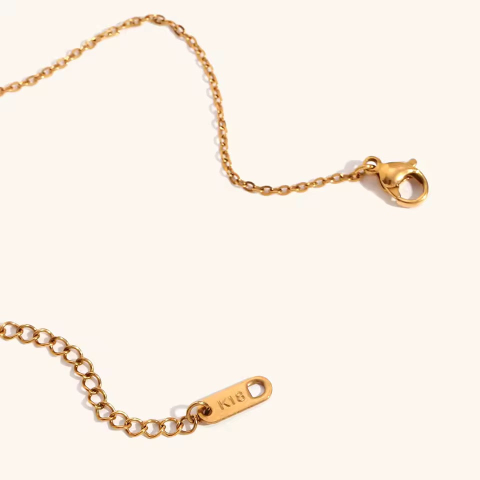 LUZIA NECKLACE