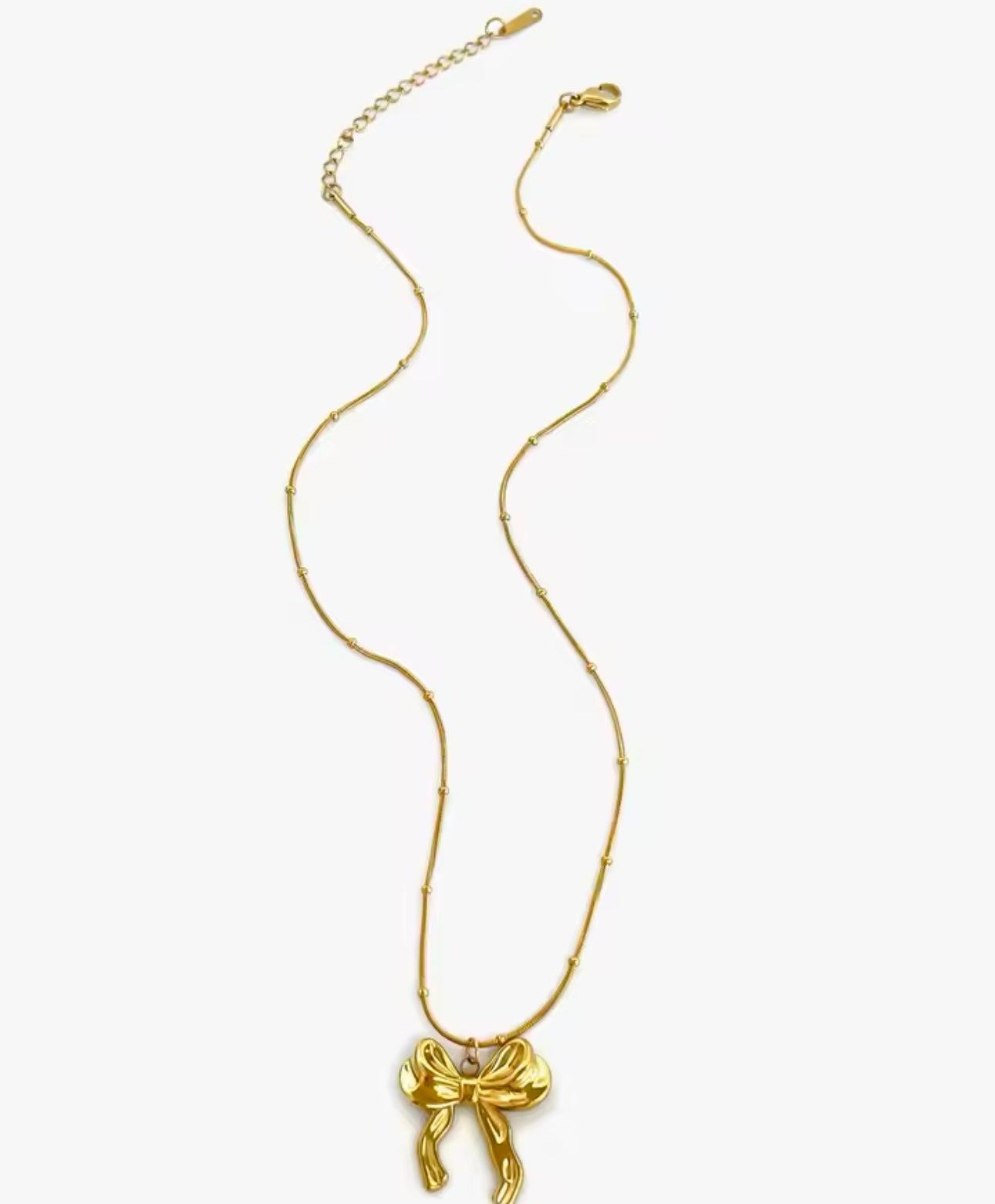 BOW necklace