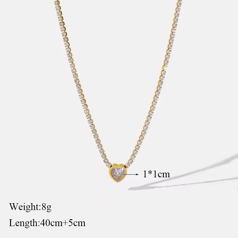 LIVELY NECKLACE