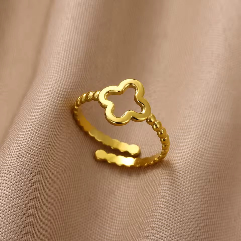 LYRA RING