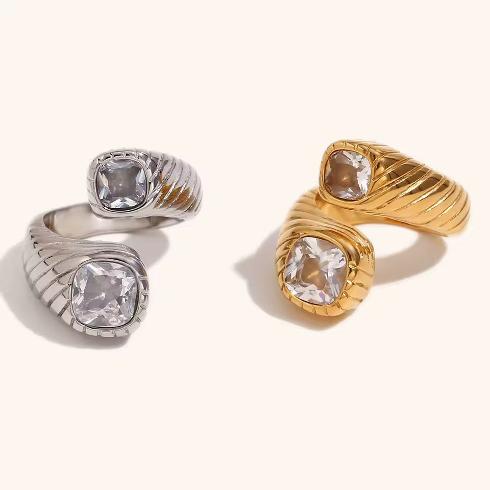 AMARA RING