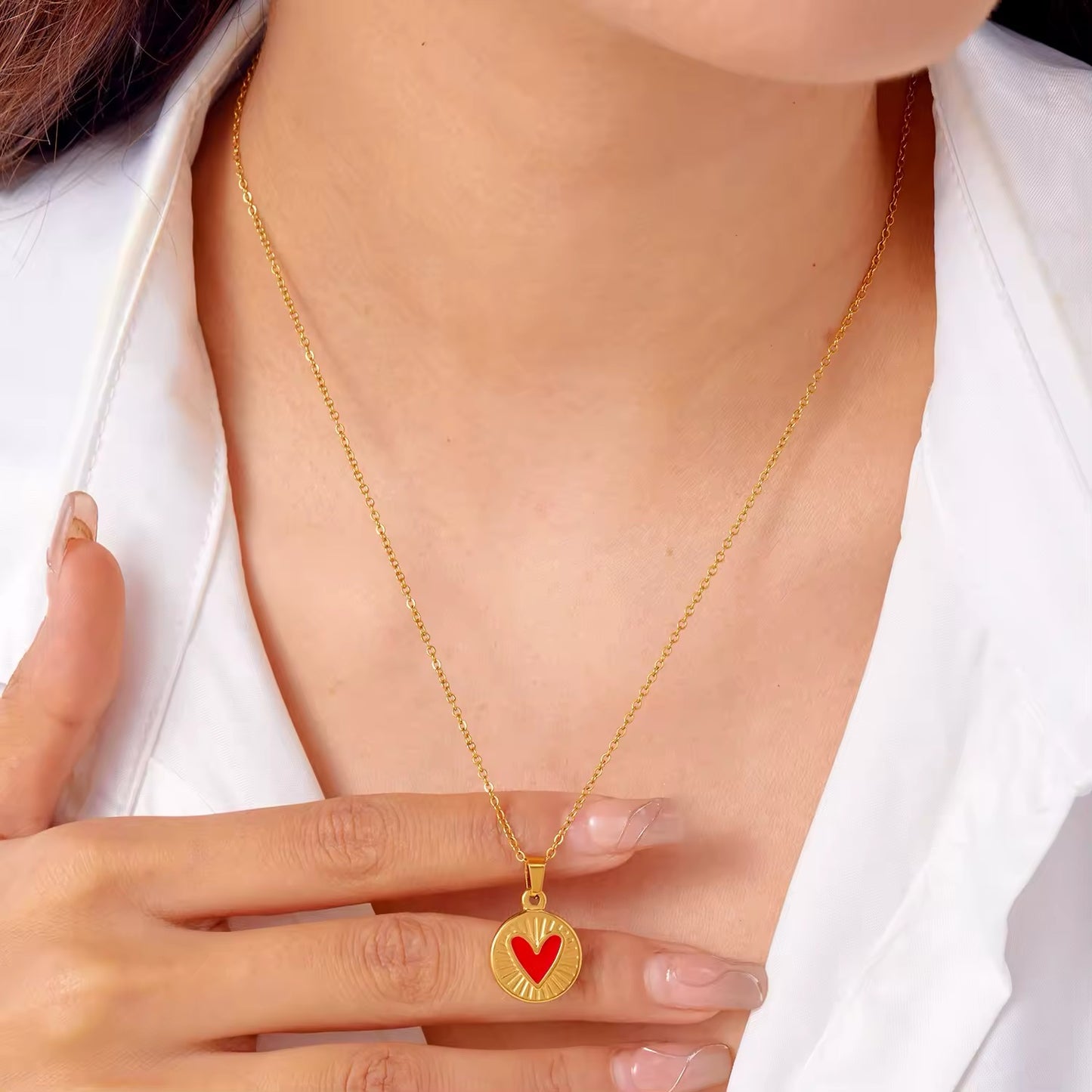 AMORE NECKLACE