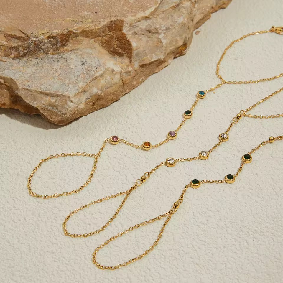 CADENAS DE MANO CON TIARA