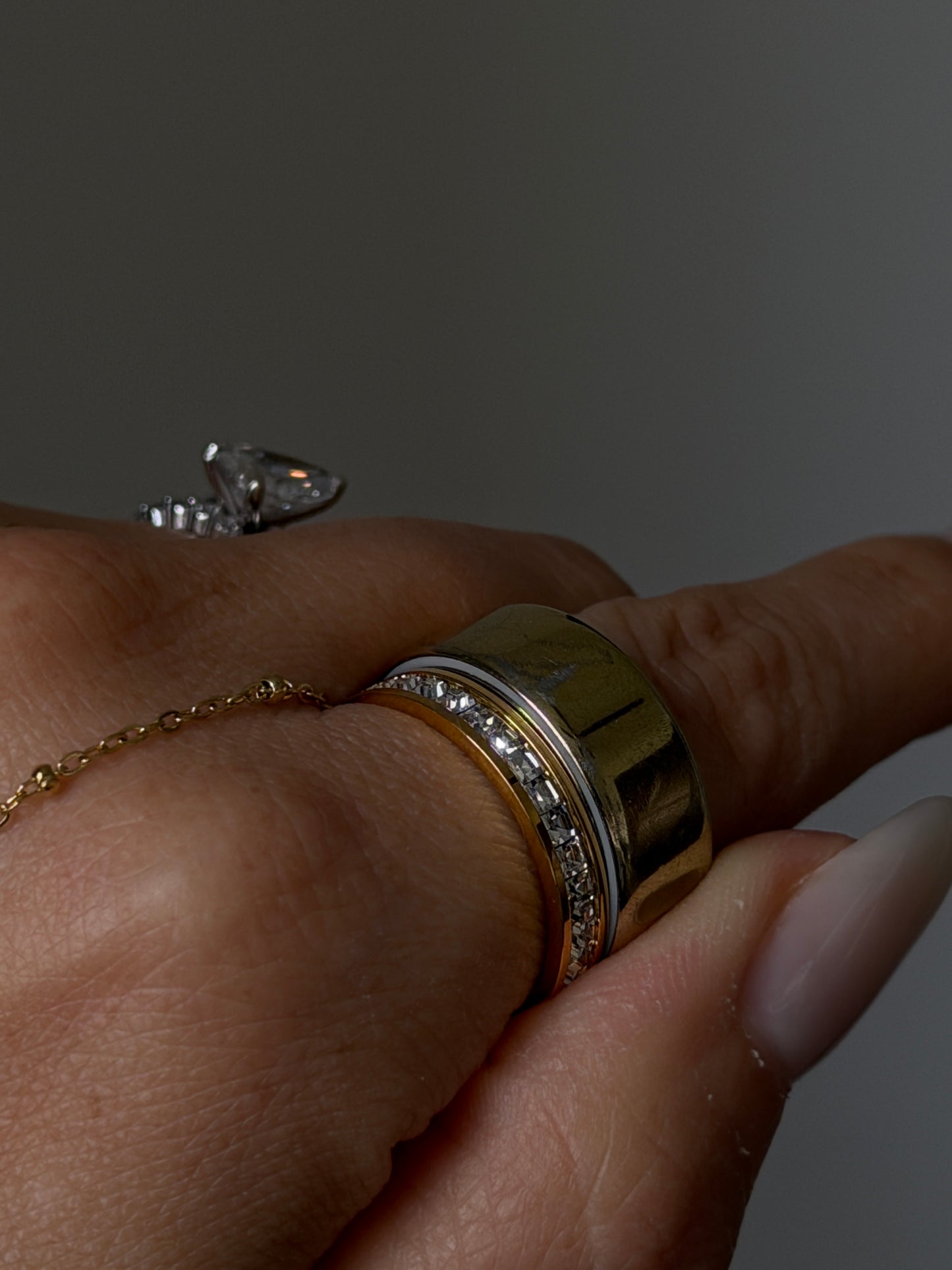 Stackable ring