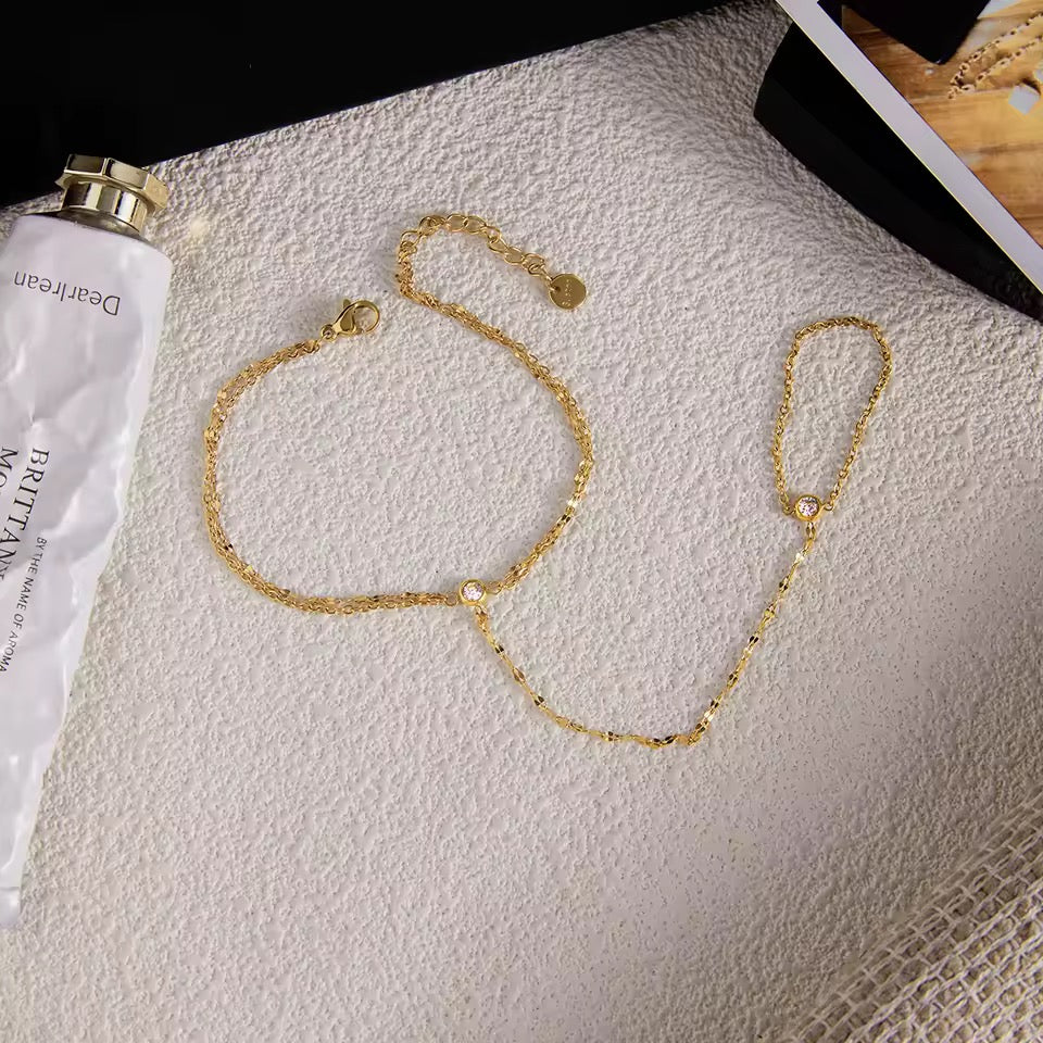 SAMANTHA HAND CHAIN