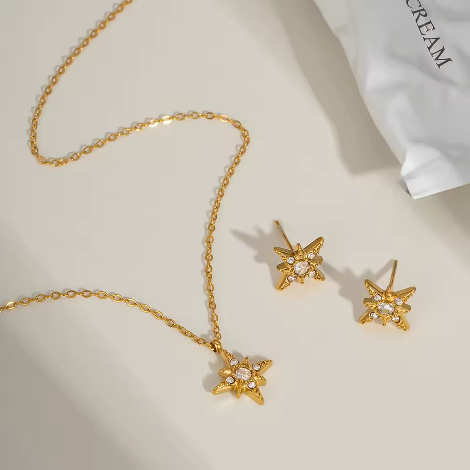 STAR NECKLACE