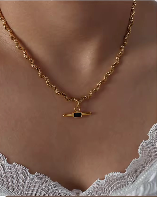 MONARCH NECKLACE