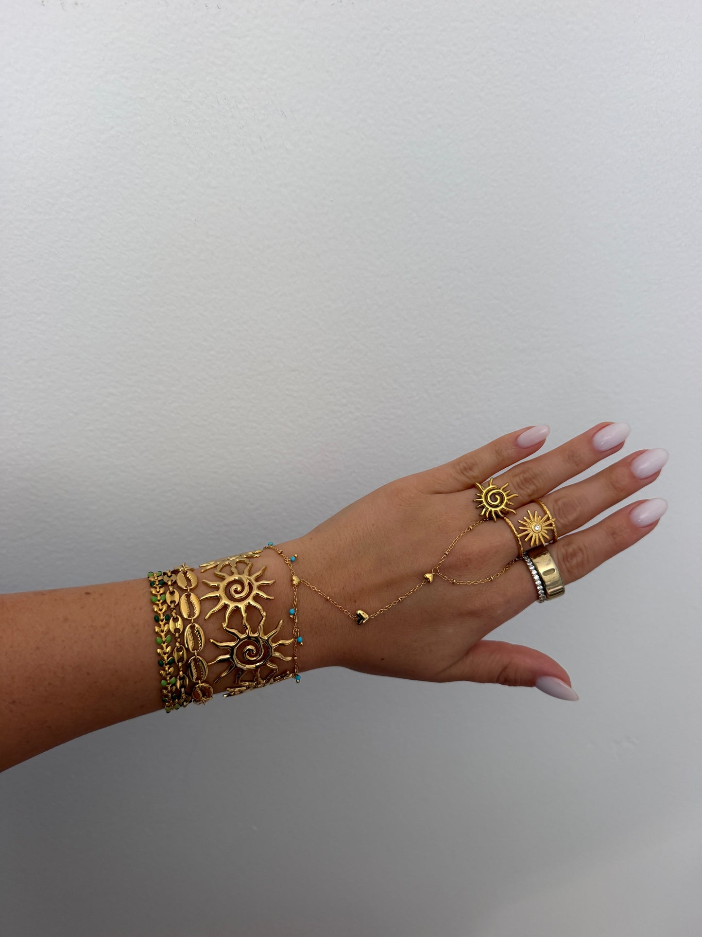 Ceiba Hand Bracelet