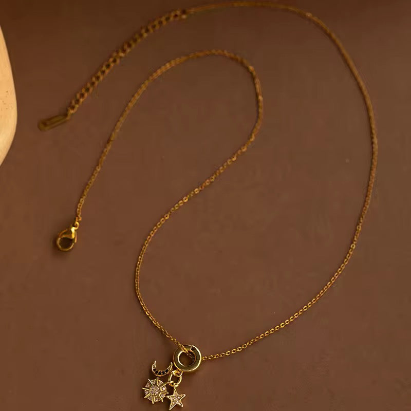 LUNESTR NECKLACE