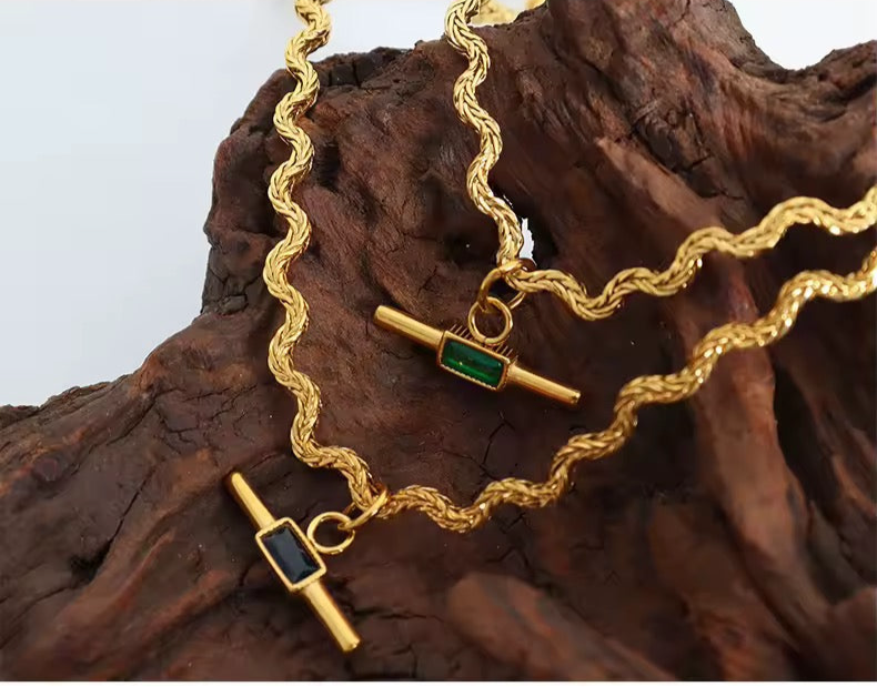 MONARCH NECKLACE