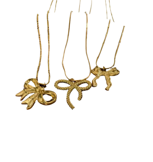 BOW necklace