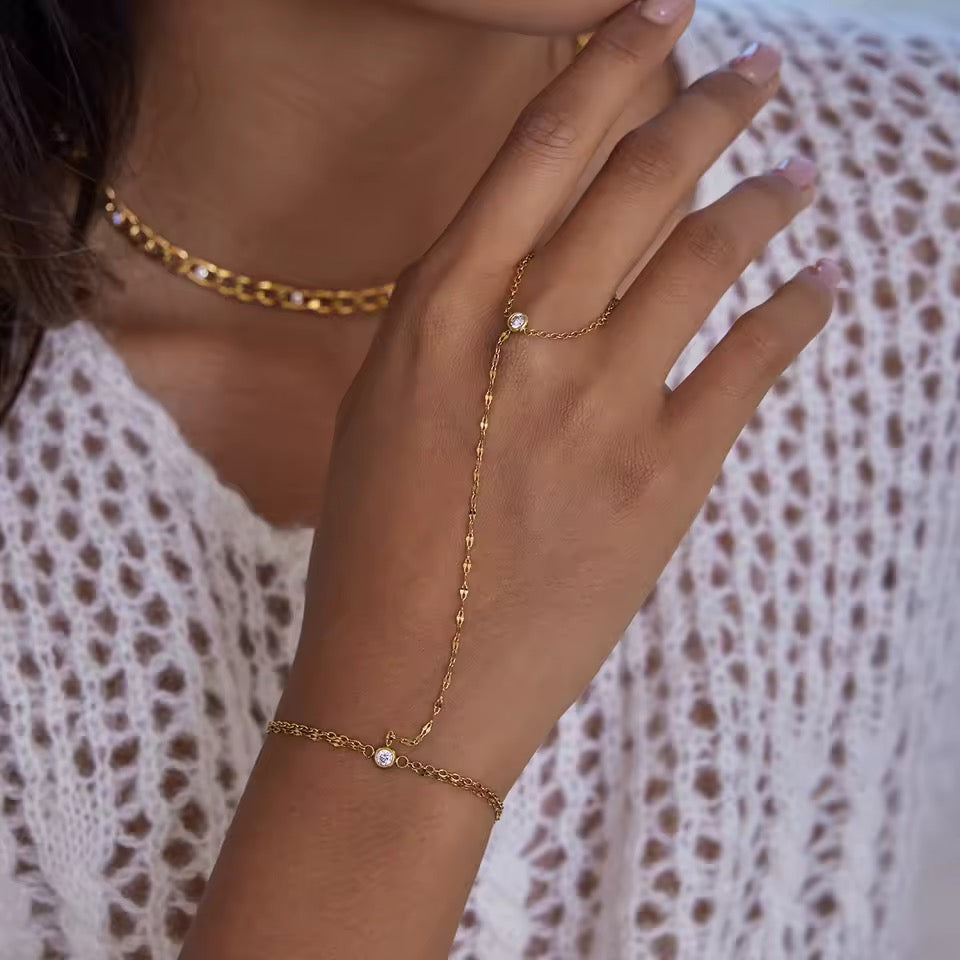 SAMANTHA HAND CHAIN