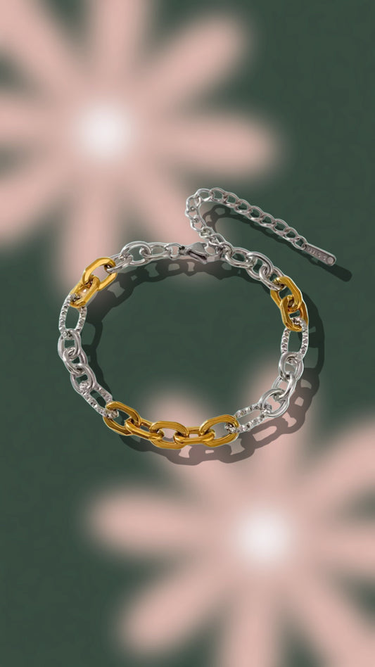 Ari Bracelet