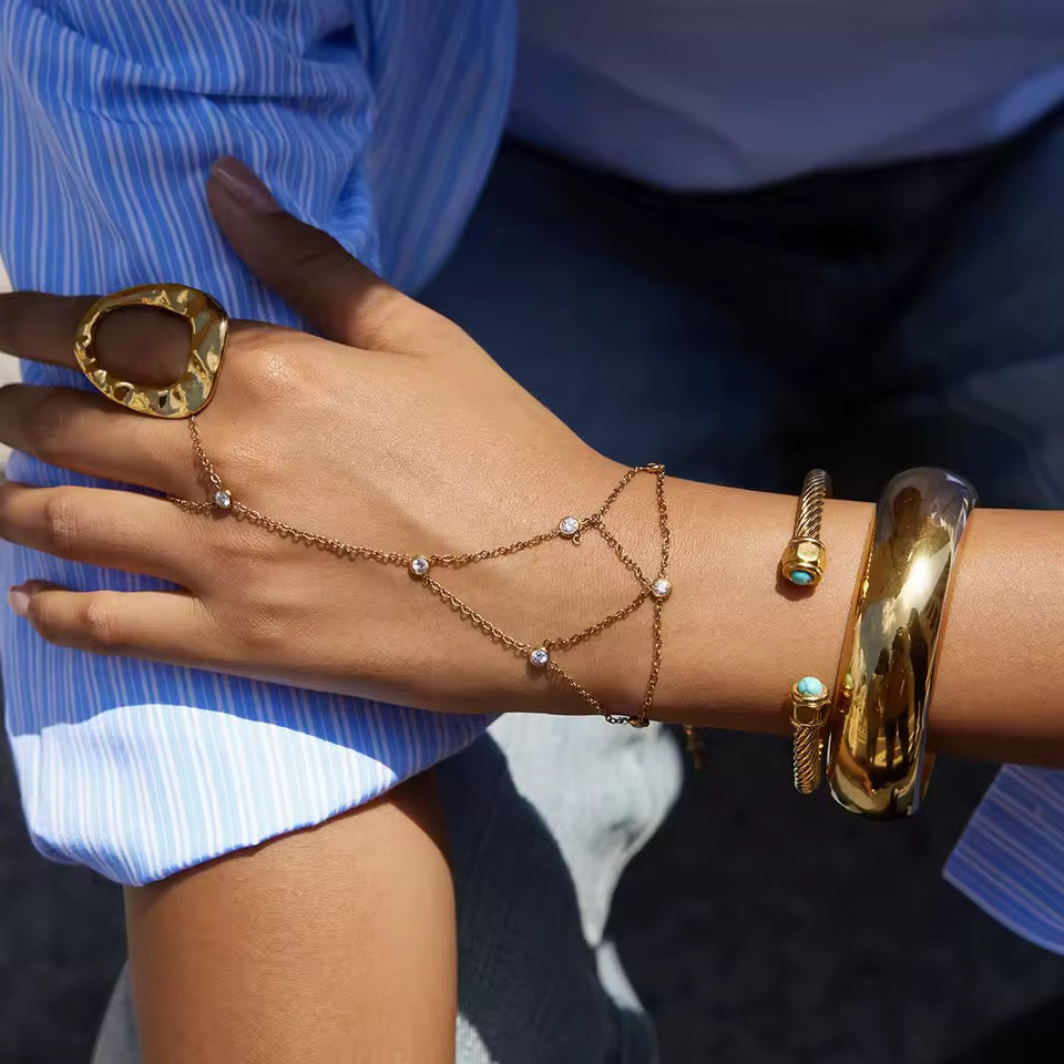 KIARA HAND BRACELET