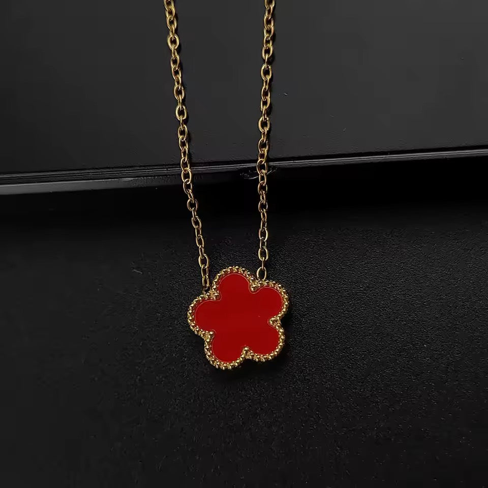 CLOVER RED NECKLACE