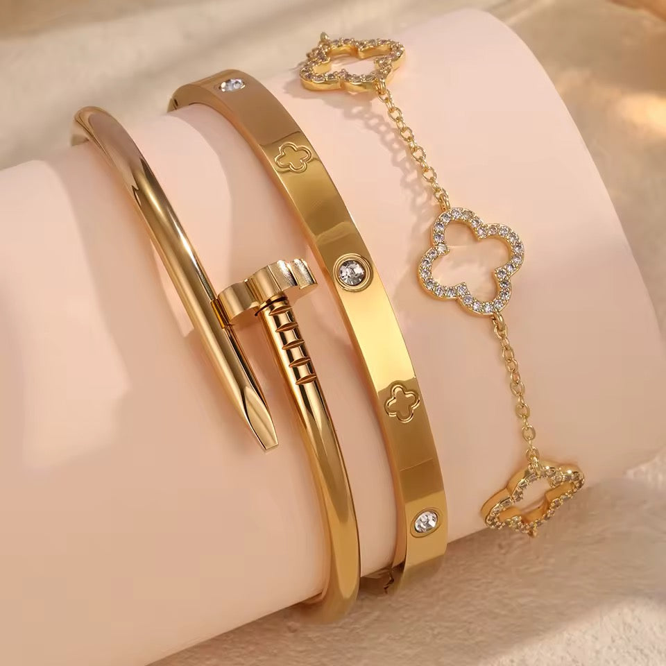QUEEN BRACELET SET