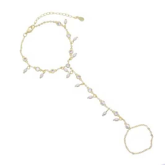 MOONVEIL HAND CHAIN- Gold filled
