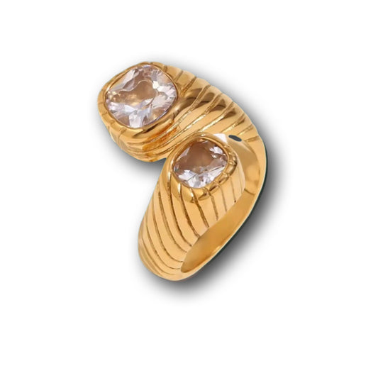 Amara Ring
